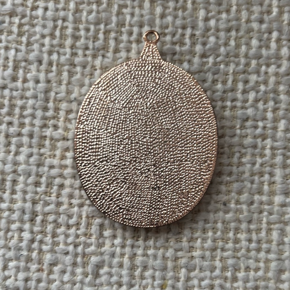 Black and Gold Diamond Design Pendant - Picture 2 of 5
